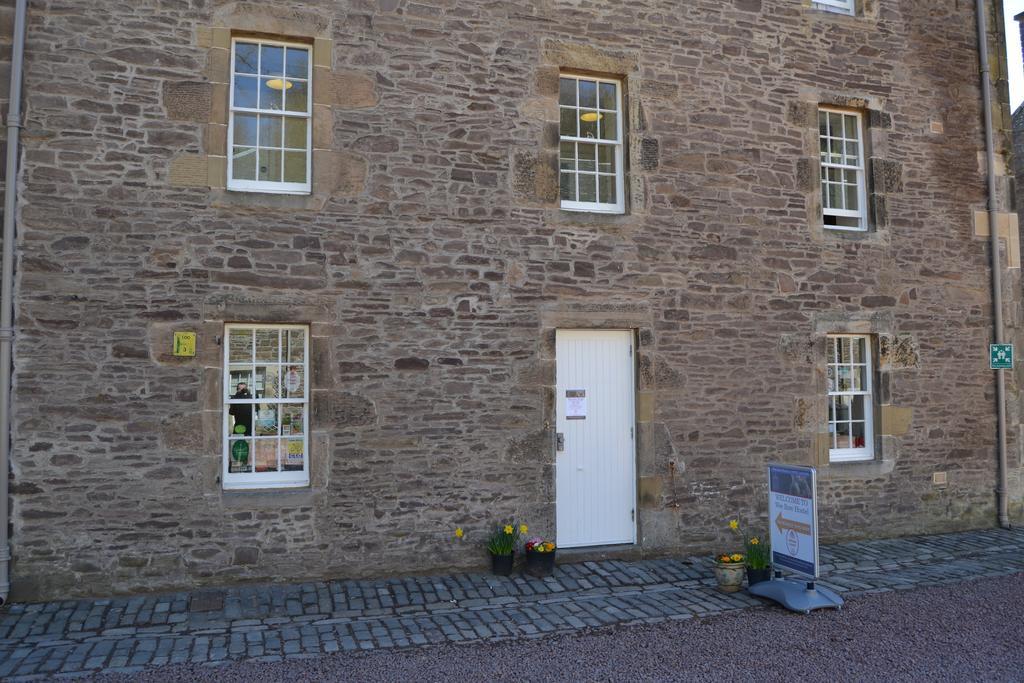 Wee Row Hostel Lanark Exterior foto