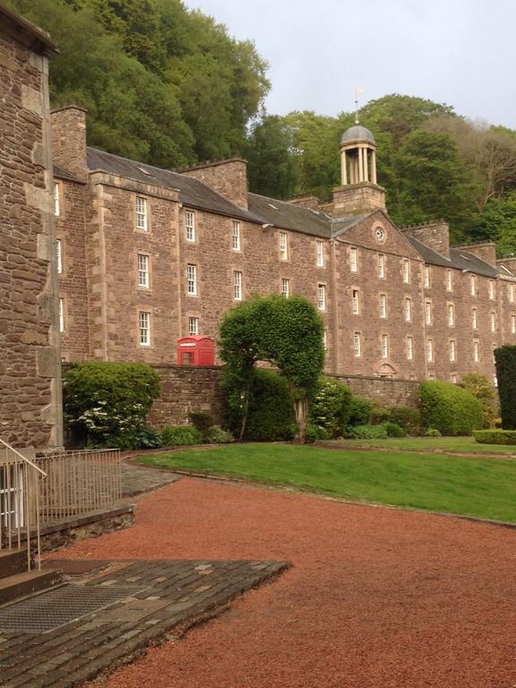 Wee Row Hostel Lanark Exterior foto